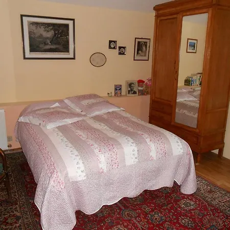 B&B Lascurades 2*